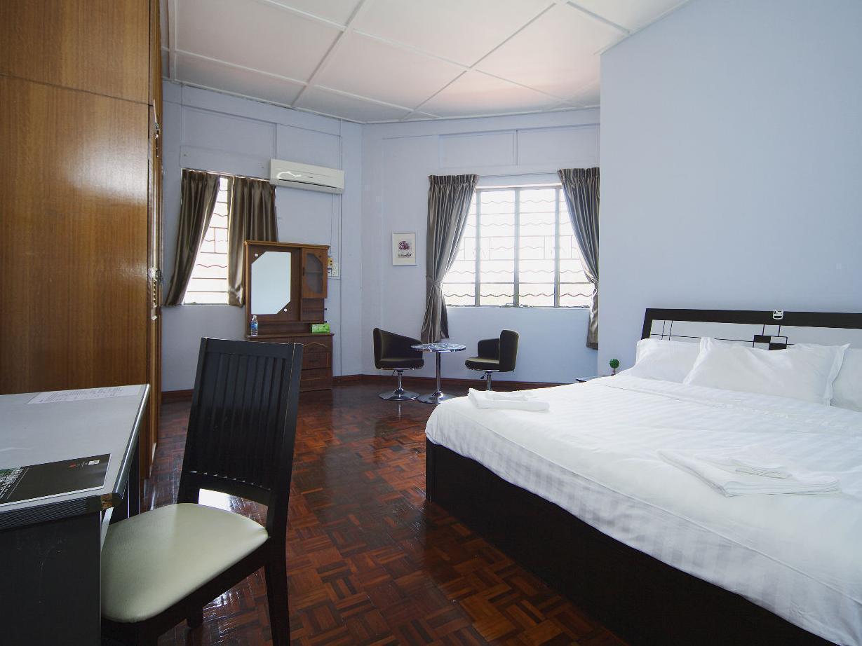 Hin Loi Guesthouse Кота-Кинабалу Экстерьер фото